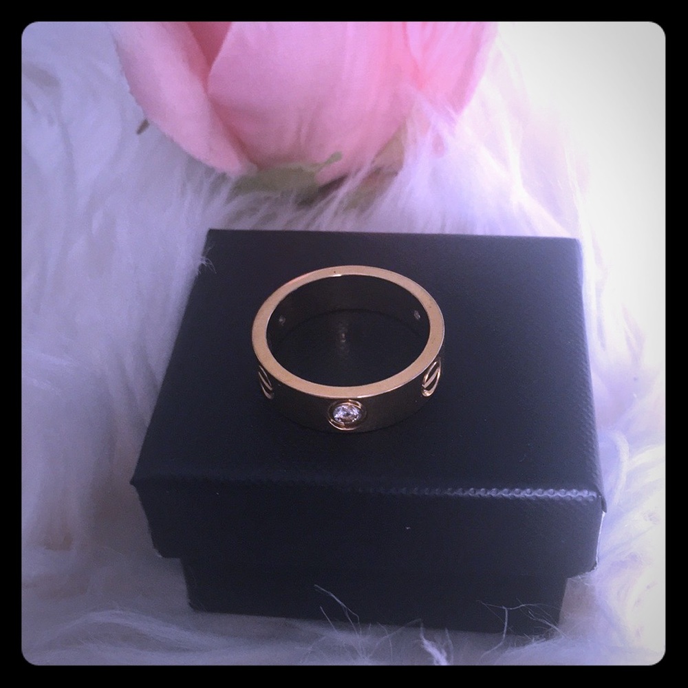 💗10k Gold Love Ring Size 9 -Nwot 💗